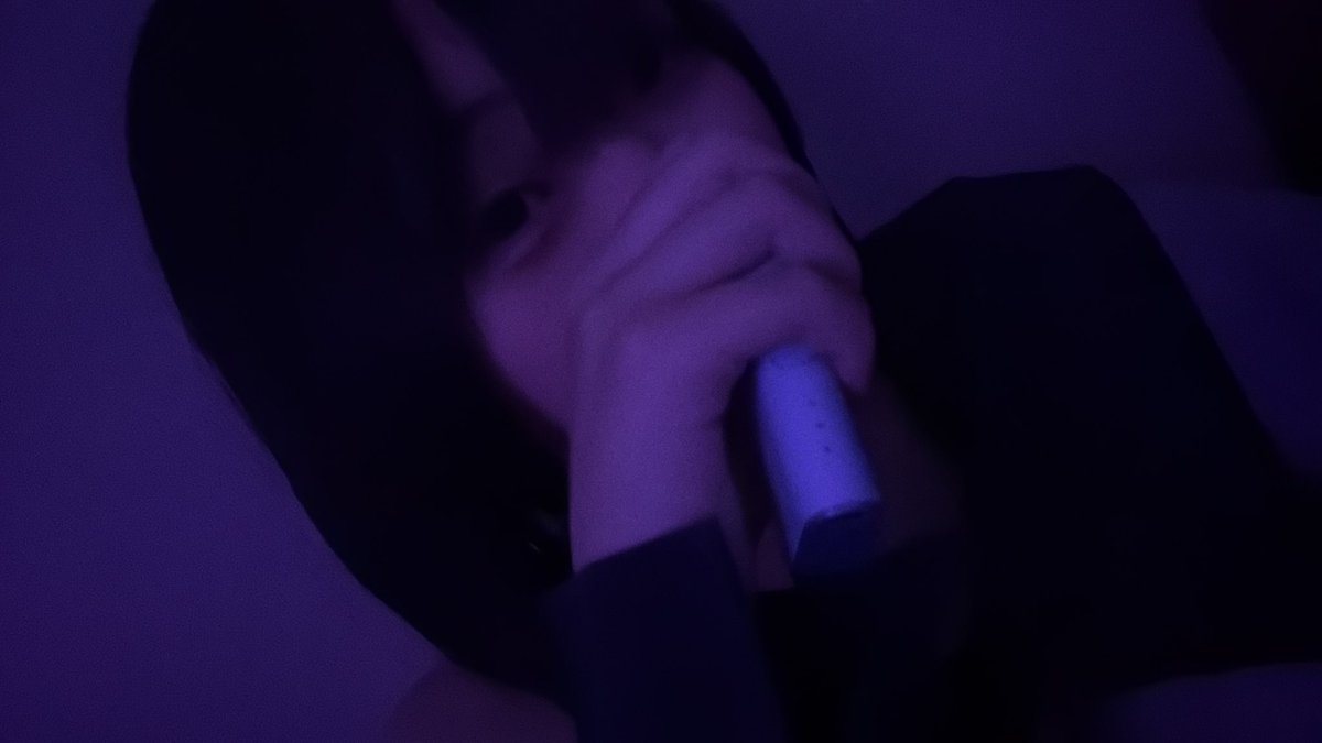 니아(본계정지) tweet media