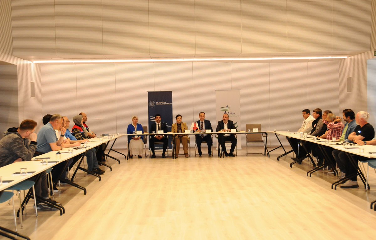 tr21trakya's tweet photo. 📌Trakya Kalkınma Ajansı ile Lüleburgaz Kaymakamlığı iş birliğinde Lüleburgaz'da Yerel Kalkınma Hamlesi Teşvik Programı ve Hayvancılık Sektörü istişare toplantısı düzenlendi. https://t.co/qgYhjQ2y7h