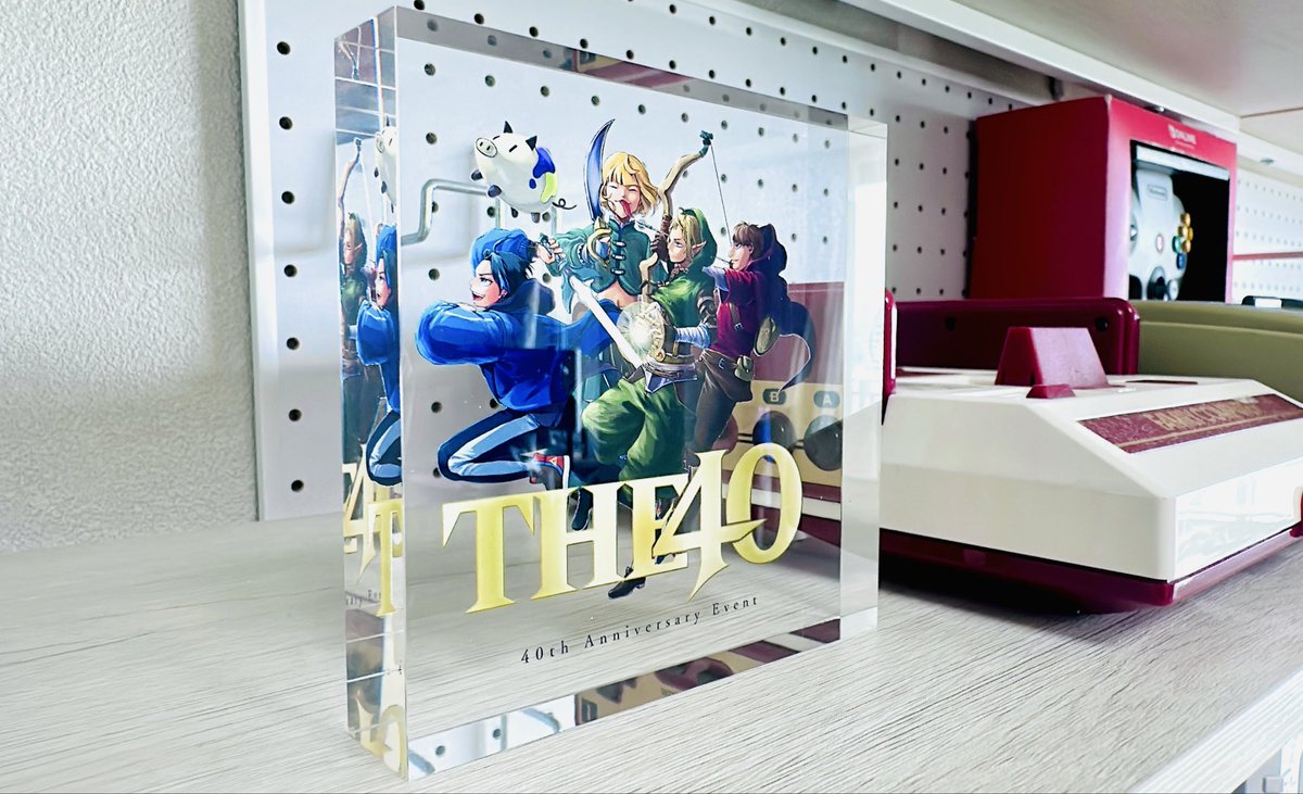 Theforty's tweet photo. 【グッズオンライン販売のお知らせ】
The40にご来場していただいた方限定で、グッズの一部をオンライン販売させていただきます✨️

当日順番により売り切れで買えなかった方も、使ってみて2個目が欲しくなった人もぜひご購入をお待ちしております！

ご購入には合言葉が必要です。イベント予約時のメールにお送りしておりますので、ご確認ください！

クリアファイル→ https://t.co/BKe8gsN95F
ちびキャラ手帳シール→ https://t.co/RZtBrtiEkZ
The40 フェイスタオル→ https://t.co/6j2Fqk9zIu
The40　アクリルブロック→ https://t.co/46cQYeaxoI
