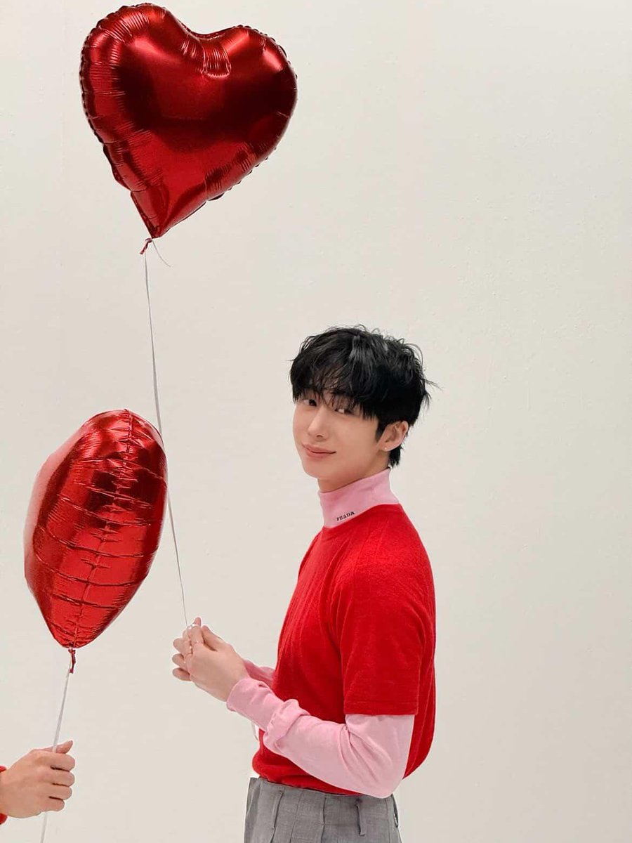 hyungwon things tweet media