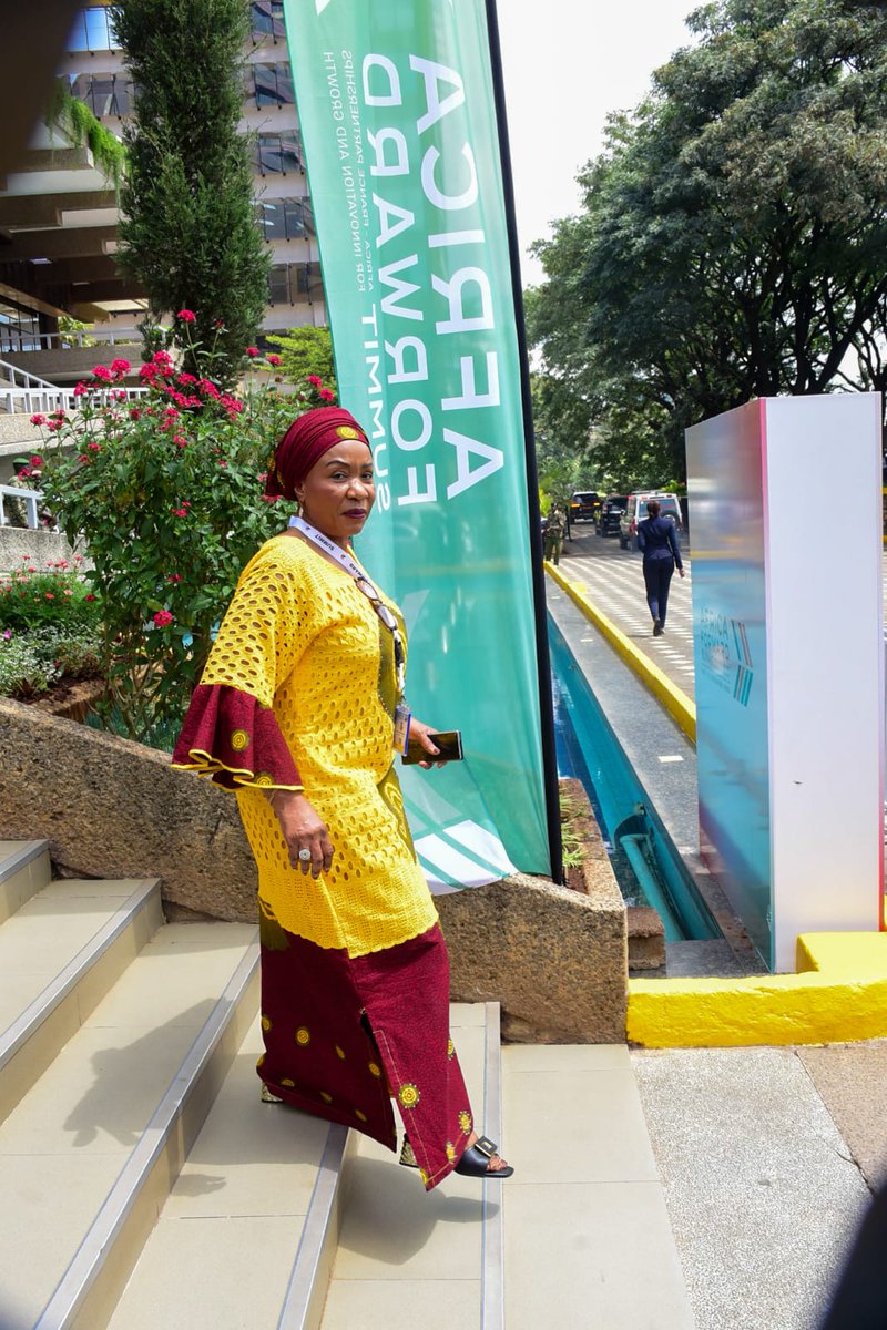 SenHamidaK's tweet photo. At KICC for the Africa Forward Summit, engaging in meaningful discussions on Africa’s growth, innovation, and sustainable development.
#AfricaForwardSummit https://t.co/rRX8co0FKw