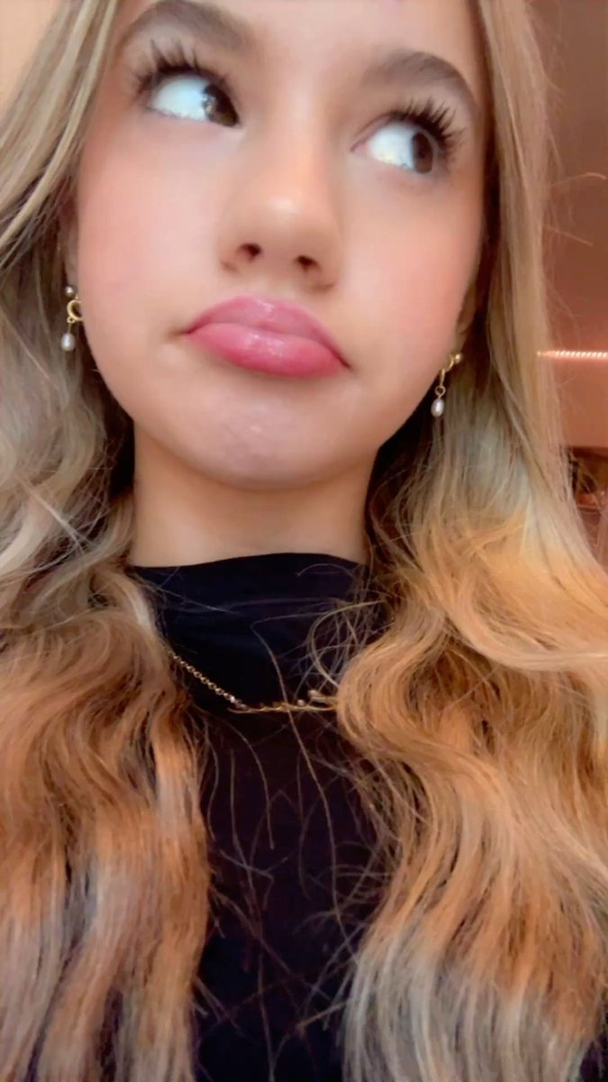 Alix tweet media