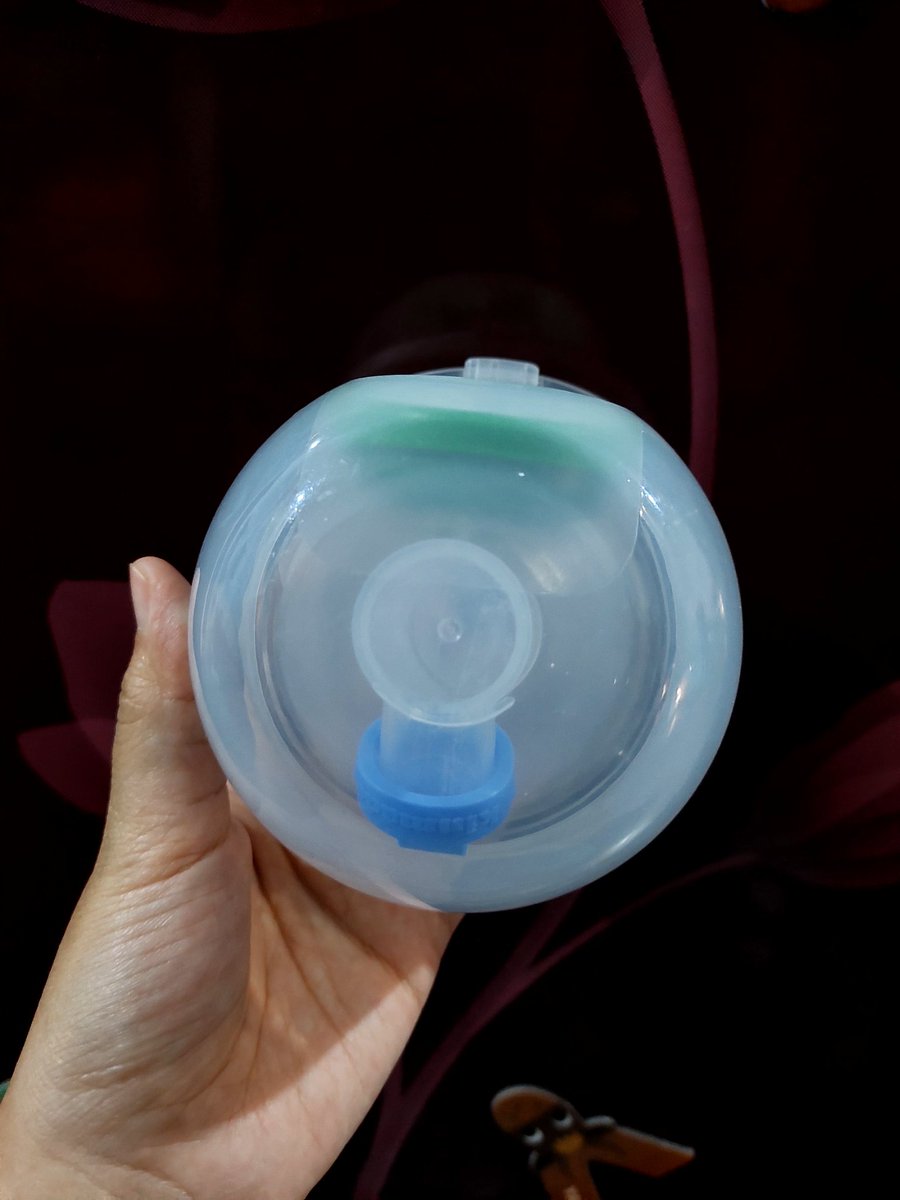 rosyndh98's tweet photo. MAU BERBAGI INFO LEGIT💌‼️
buat moms yg bingung mau beli pompa handsfree terjangkau atau lagi cari pompa asi cadangan, aku mau rekomin pompa asi hf yg aku pakai &amp; HARGANYA TERJANGKAU, TARIKANNYA GAK SAKIT, BATERAINYA AWET🎖🤟 https://t.co/S8giB3ScT2