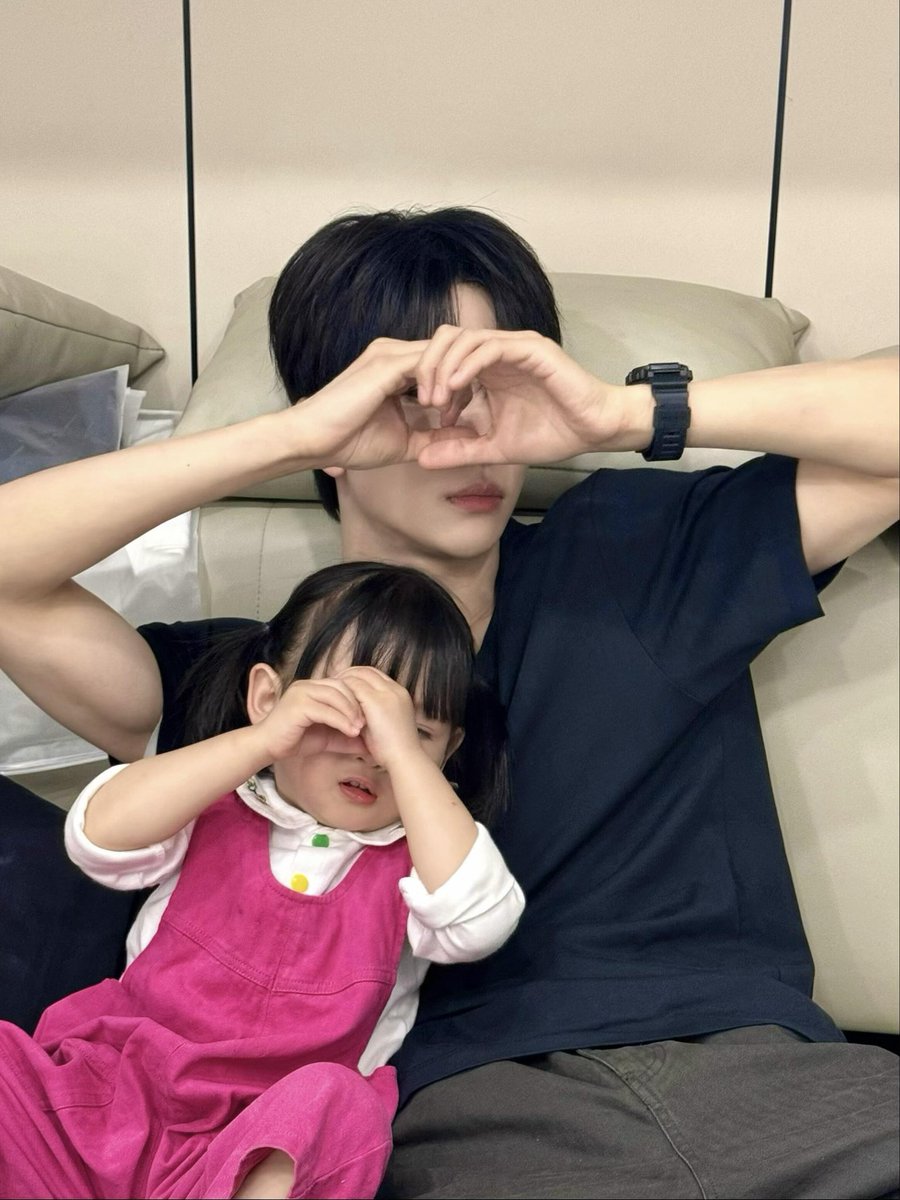 치우 tweet media