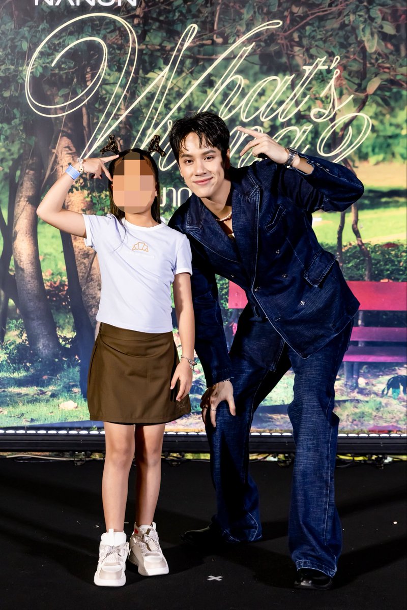 KrongsKrongs's tweet photo. น่ารักกกก ใจดีกับเพื่อนวัยเดียวกันขนาดนี้เลยอ่า หูแมวเองเยยด้วย ล้อพิว่าแสตนดี้ไม่ได้ละน้า  😊 https://t.co/bPM02PY9tV