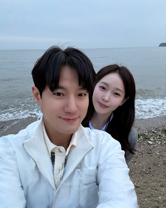 ChannelA_joah's tweet photo. 하관운명설은 과학이다

#서준영 x #정재경 바다 데이트💙 https://t.co/FwFqyzhSjI