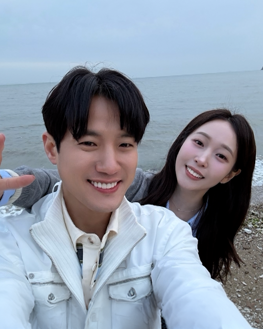 ChannelA_joah's tweet photo. 하관운명설은 과학이다

#서준영 x #정재경 바다 데이트💙 https://t.co/FwFqyzhSjI