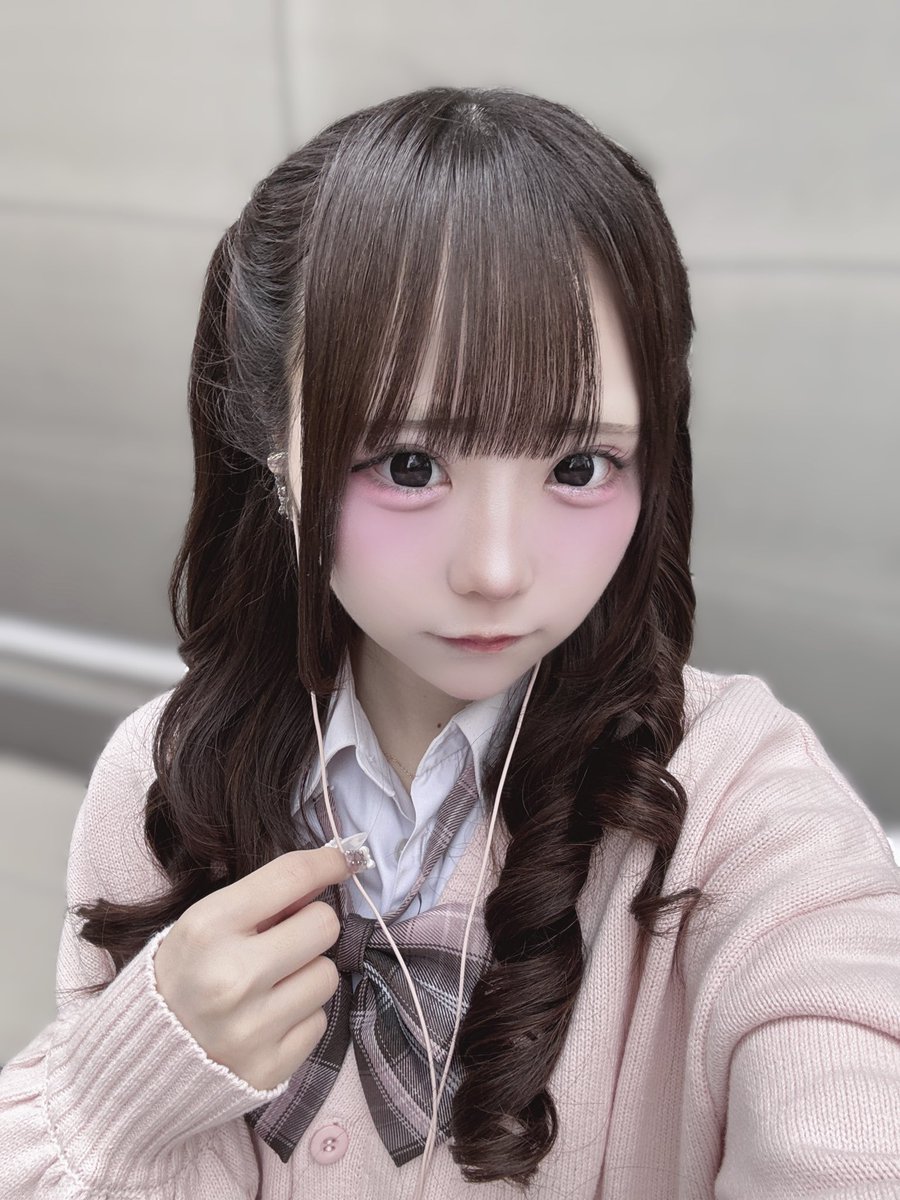 顔面 tweet media