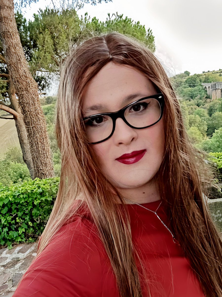 SissyAurelie tweet media