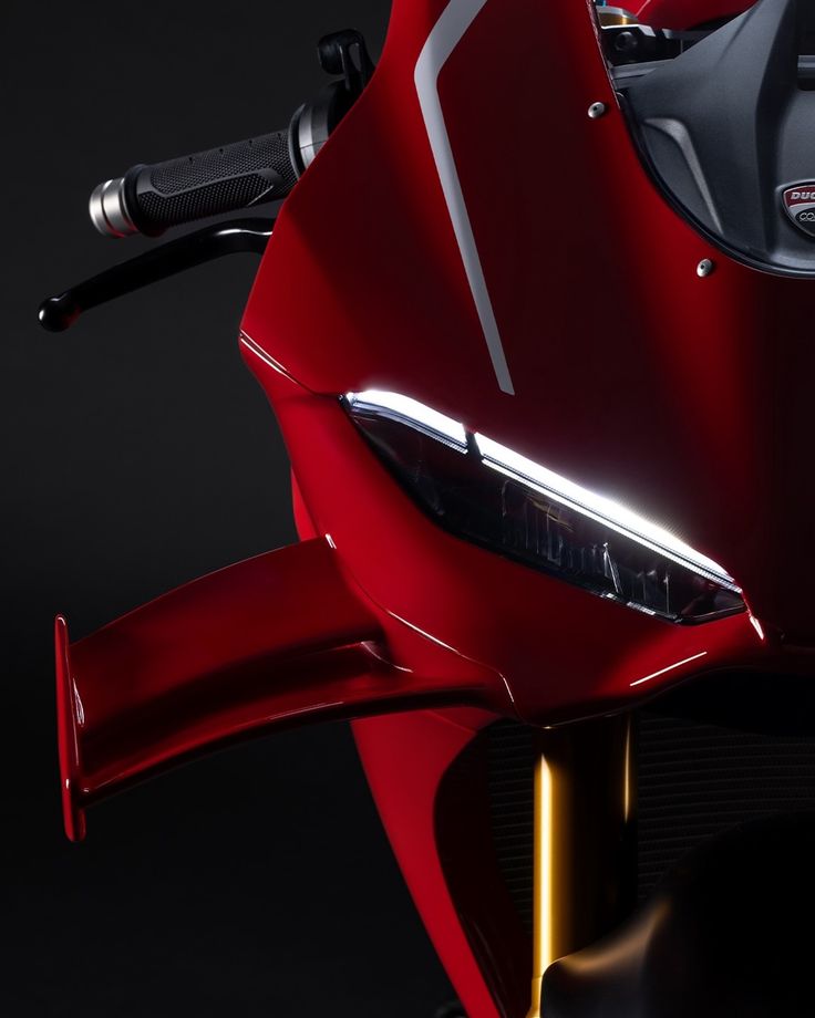 theastrojin's tweet photo. JUNGKOOK of BTS purchases a brand new customised model ㅡ "Ducati Panigale V4 Style" featuring a 1,103 cc Desmosedici Stradale 90° V4 engine, producing approximately 216–219 hp and 120.9–123.6 Nm of torque. It features a 6-speed gearbox with quick-shifter, Öhlins suspension, and advanced electronics, designed for maximum racetrack performance.

The new Panigale V4 is the SEVENTH generation in an incredible saga that has seen Ducati superbike and sports bikes set the benchmark among contemporary high-performance motorcycles.