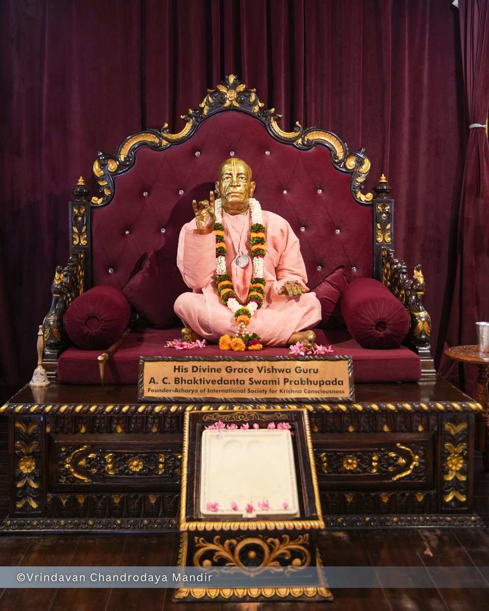 Vrindavan Chandrodaya Mandir tweet media