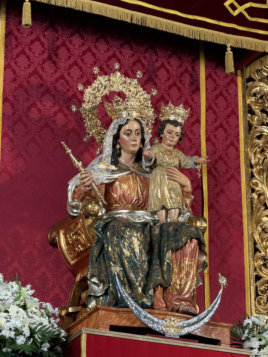 Auxiliadora de Triana tweet media
