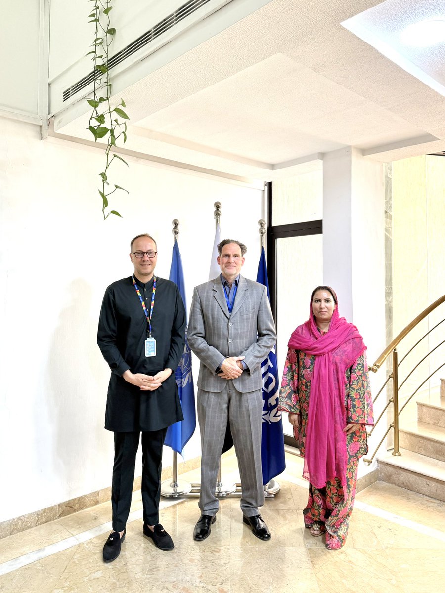 gtonstol's tweet photo. Great welcoming Hans van de Glind, former ILO Migration Specialist, in Islamabad.

Hans joins us to support our work to promote fair and safe labour migration for Pakistani workers! https://t.co/apXEuCXwHY