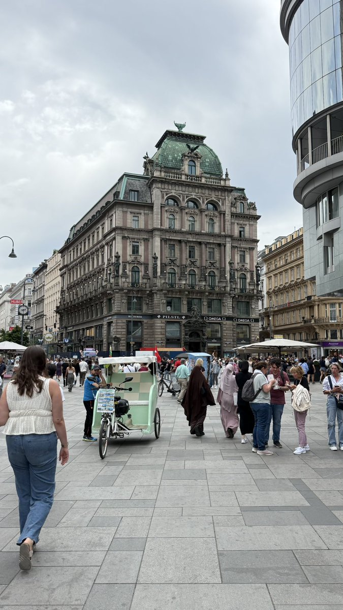 Badbrains211's tweet photo. Streets of vienna austria, https://t.co/vARjWuO4AR