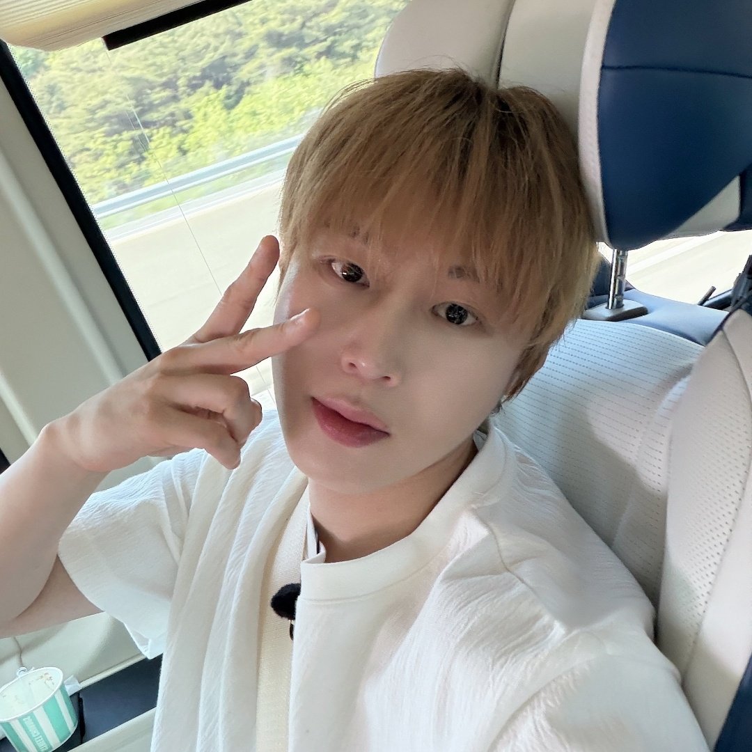 여늬하구르미 ☁️🕊(💙) tweet media