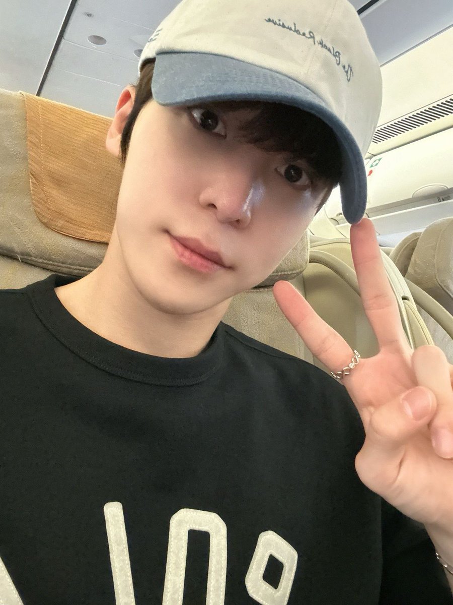 우쥬 tweet media