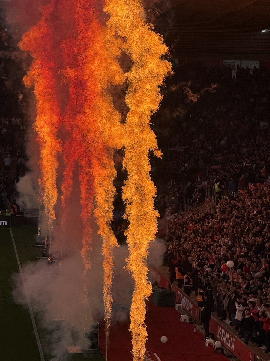 simonrichards's tweet photo. WHAT A NIGHT! #saintsfc https://t.co/UNfXLe8TRV