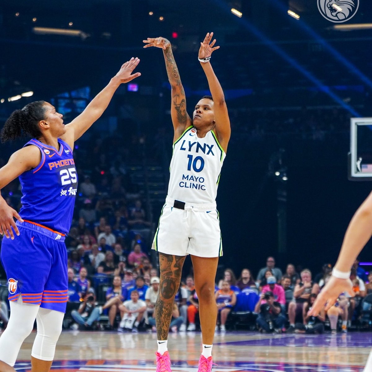 wnba_time's tweet photo. Le 5 majeurs de Minnesota termine le match à +11 points. Une marque bien répartie pour disposer de Phoenix ! 🤝

Nia Coffey 13 points et 10 rebonds, Natasha Howard 14 points et 11 rebonds terminent en double double 💥 https://t.co/NzoWCU7Mjf
