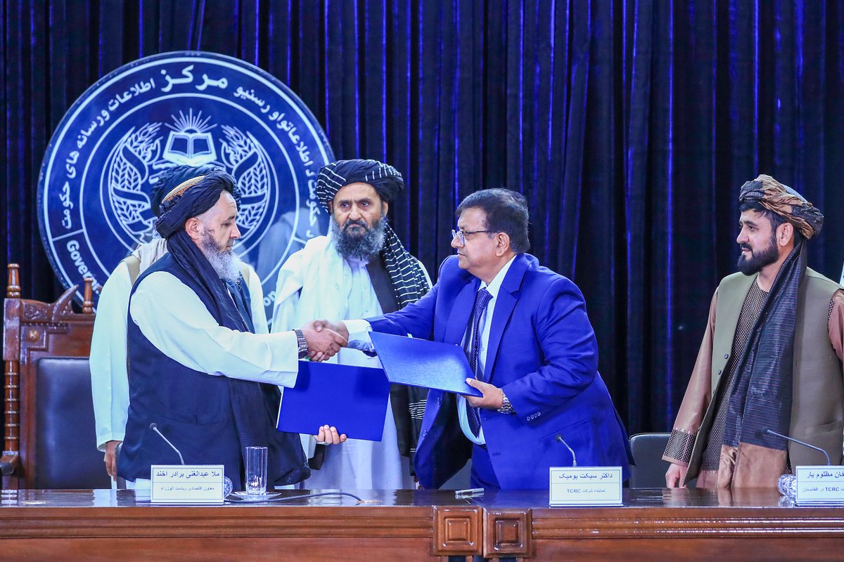 GMICafghanistan's tweet photo. د هېواد په بندرونو کې د پرمختللو لابراتواري کمپلکسونو د جوړولو او تجهیز لپاره د ۴۶ میلیونه ډالرو تړون لاسلیک شو

د معیار او کیفیت ادارې د کیفیت زیربناوو د پیاوړتیا، د لابراتواري ظرفیتونو د لوړولو او د توکو د کیفیت تثبیت بهیر د معیاري کولو په موخه،د حکومت د اطلاعاتو او رسنیو په... https://t.co/G0KW4CYgo9
