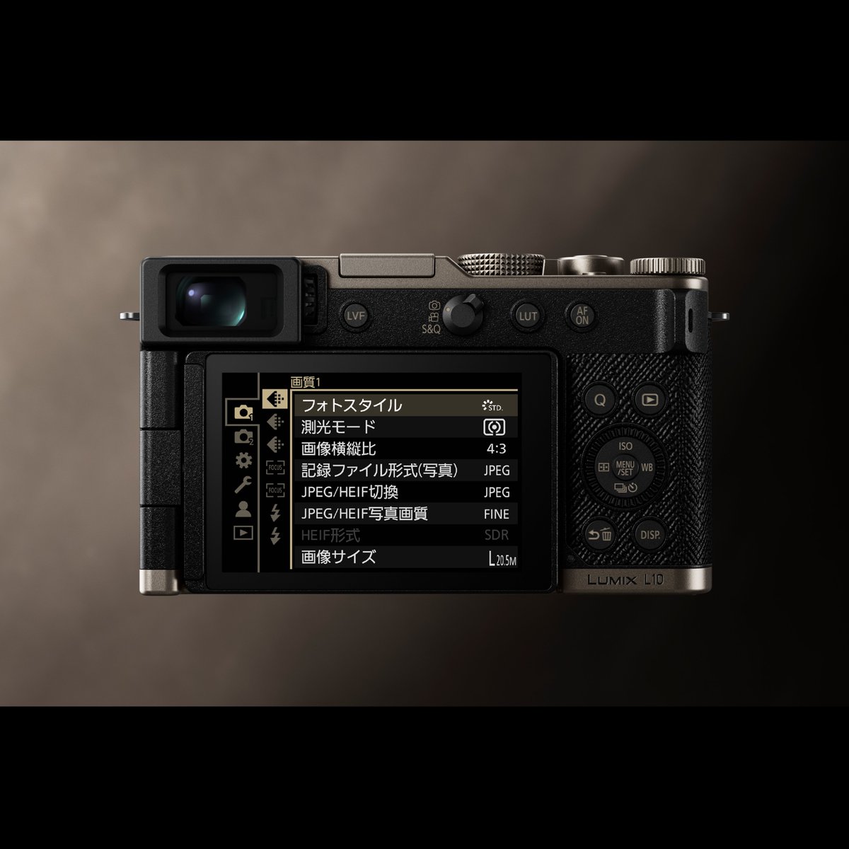 LUMIX_Japan's tweet photo. ＼ LUMIXの25周年を記念する特別モデルが登場！ ／​
Panasonic Store Plusモデル【DC-L10-N】​

LUMIXは2001年の誕生から歩みを重ね、今年で25年目を迎えます。​これを記念して、LUMIX L10より、特別仕様の「チタンゴールド」を​Panasonic Store Plusにて7月9日（木）に発売いたします。​​

洗練されたチタンゴールドカラーに、刻印のないフロントデザイン、金属の高品位な質感が、あなたの感性を呼び覚まします。​メニュー画面のUIデザインも、チタンゴールドを基調に統一。​

​特別なカメラにふさわしい、専用アクセサリー、そして、特別保証（※）とともにお届けします。​

細部にまで宿るLUMIXの深いこだわりを凝縮した、特別仕様モデルです。​

5月16日（土）・17日（日）に「LUMIX BASE TOKYO」にて開催される​タッチ&トライでもお試しいただけます。​
------​
※物損、水濡れや水害・火災・落雷までカバーした特別な保証です。​

詳しくはこちら​
https://t.co/IBgSpwt21H​

#LUMIXL10​
#LUMIXJAPAN​
#LUMIX​
#Photography​
#Videography​
#写真
