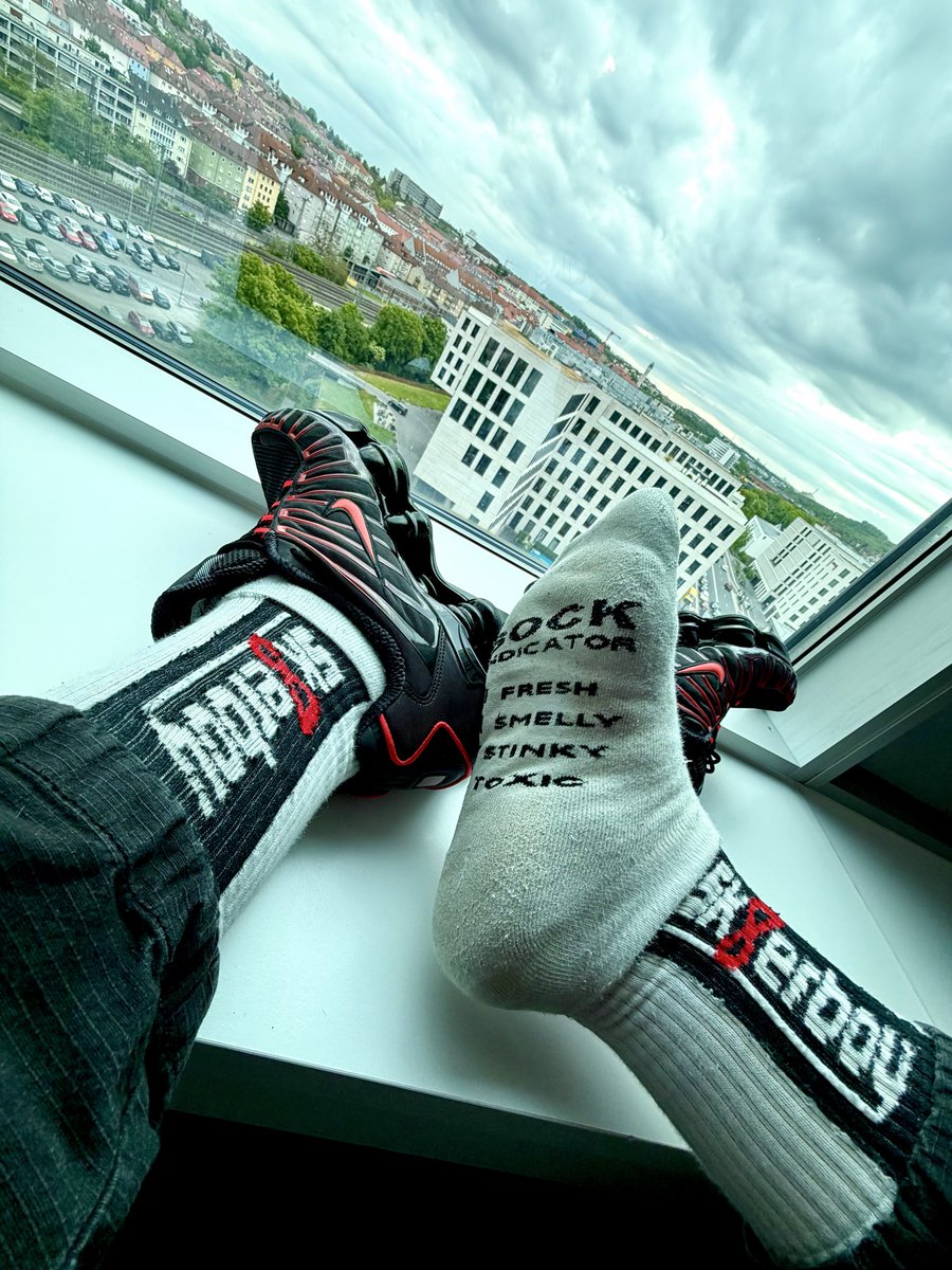 nikesk8 tweet media
