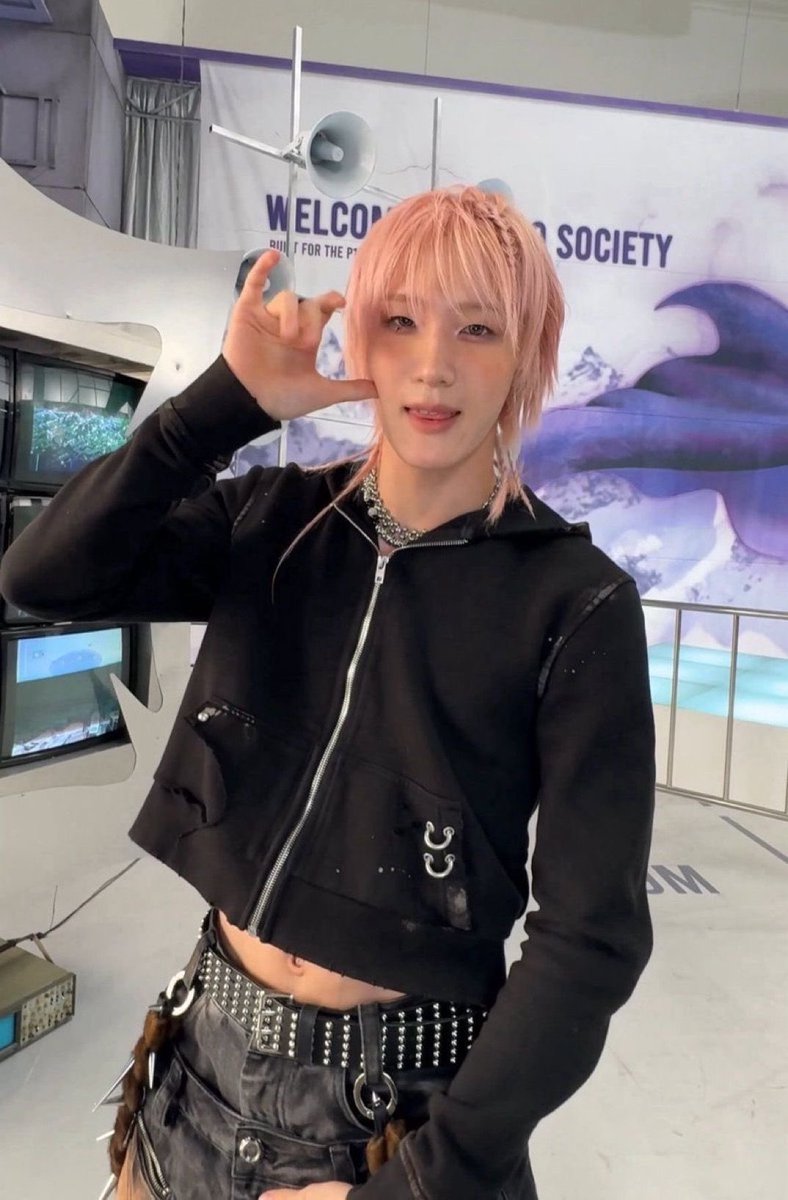 auburn(๑˃̵ᴗ˂̵) piwon yuri demon tweet media
