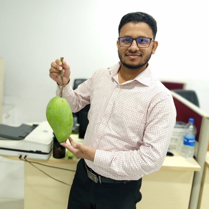 hmoliullahbd's tweet photo. Do you think this mango weighs more than 1 kg?🥭 https://t.co/n4JfytvU9C