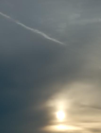Koenigmb's tweet photo. "Aberrazione cromatica" nel cielo di Torino poco prima delle sette di questa mattina.
Il "difetto ottico" dura da oltre trent' anni ormai, NESSUNO può dire in tutta onestà di sentirsi bene, di stare in forma alla grande.
--Geoingegneria--Scie Chimiche--Guerra Climatica-- https://t.co/BSf8Hc9vM7