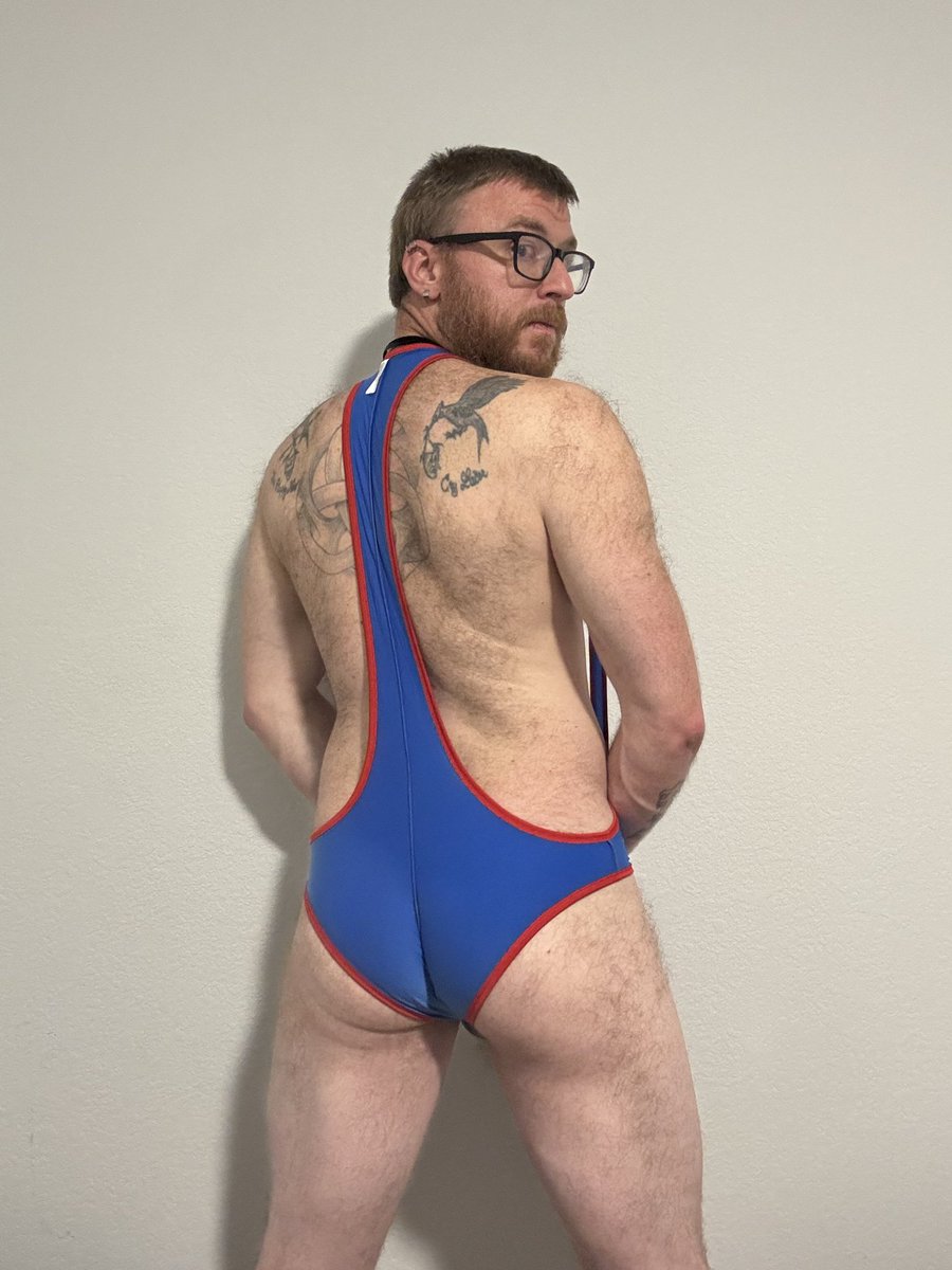 DWebbmann's tweet photo. Love singlets #singlets #hairy #jock #gay https://t.co/zD7miUQnN6