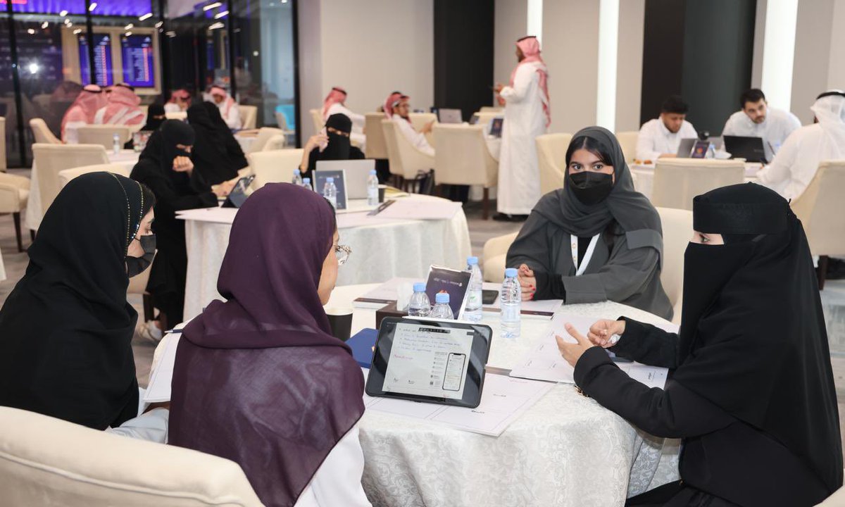 KKUELD's tweet photo. شاركت #جامعة_الملك_خالد في هاكاثون #مسار_الابتكار_2026 مع الشؤون الصحية بوزارة الحرس الوطني، حيث جاءت مشاركة الجامعة كشريك في الهاكاثون ومحكمين، وموجهين ومقدمي ورش تدريبية دعما للابتكار وتمكينا للعقول الشابة من تطوير حلول نوعية تسهم في بناء مستقبل أكثر استدامة وابتكارا. https://t.co/2kNRgNHwsa