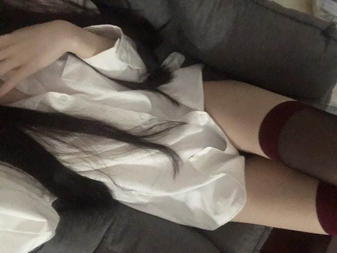 喝醉酒做爱真的很爽！彼此在微醺下都放得开，脑子里也只有追求让彼此感到快感！ https://t.co/LPxOOeETZ2