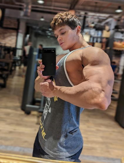 pro bodybuilder Andrew tweet media
