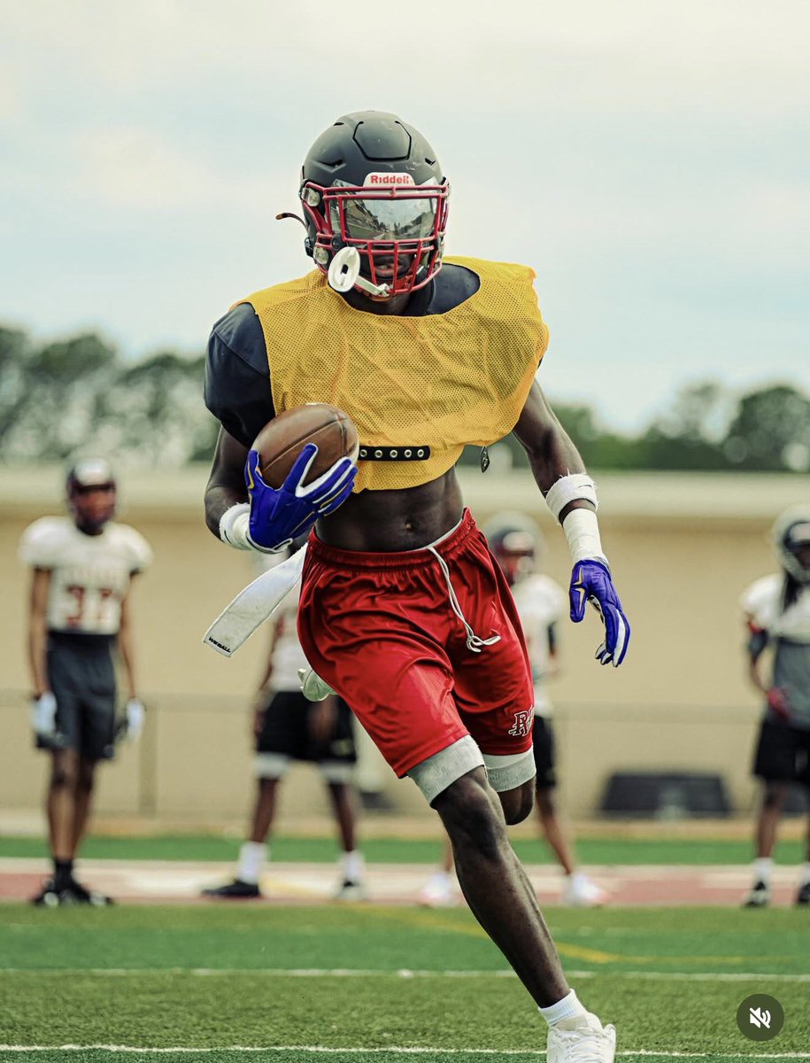 RECRUITPINSON's tweet photo. JAYLEN LEWIS(@jaymanlewis10)
CLASS OF 28’🎓 | PINSON VALLEY📚
5’10 150 DB/WR⭐️ https://t.co/0IVOu9WbSq
