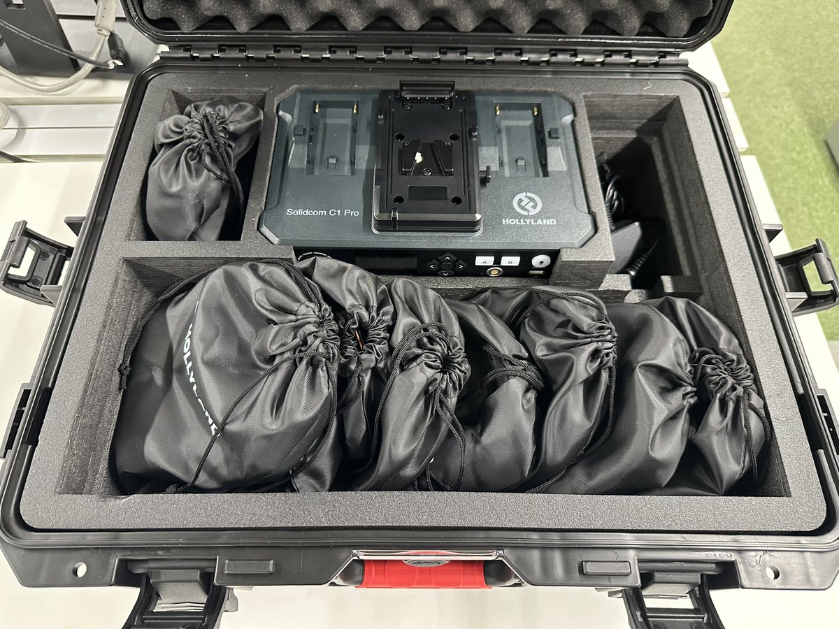 kansai_TOTSU's tweet photo. 新機材到着!
ワイヤレスインカム
SOLIDCOM C1 PROです
ノイズキャンセル
全二重通話
グルーピング機能
USBオーディオ外部接続
最大通信距離500m
早く現場で使いたい!
今回はキャンペーンで首かけ時用のイヤホンを8式いただきました!
RAID様ありがとうございました!
#HOLLYLAND
#SOLIDCOM
#RAID https://t.co/F2IeDhTp4E