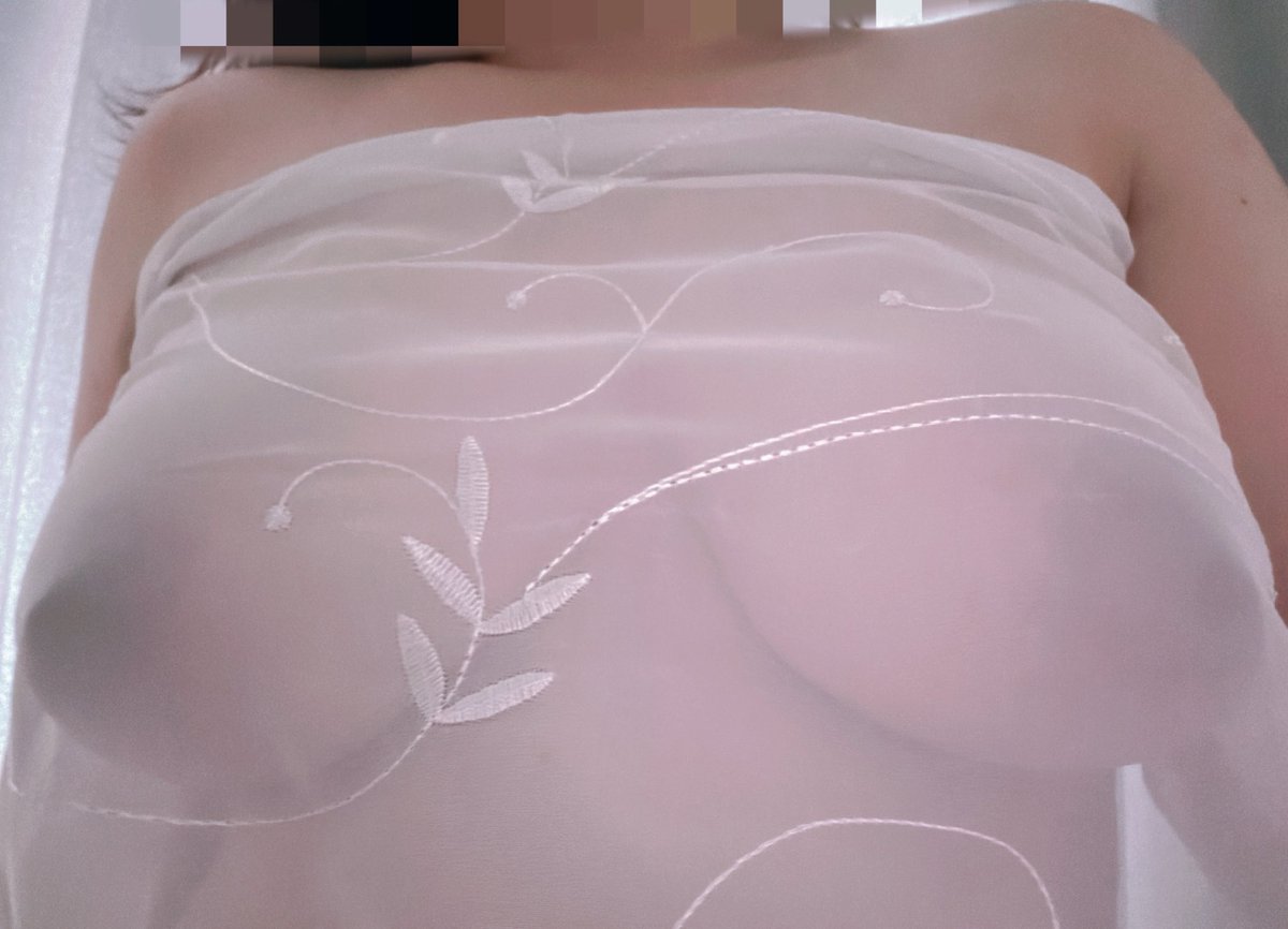hotiii8's tweet photo. 你看到什麼了呢
.
.
.
晚上穿這樣出門🤫 https://t.co/hMjRwhk4g2