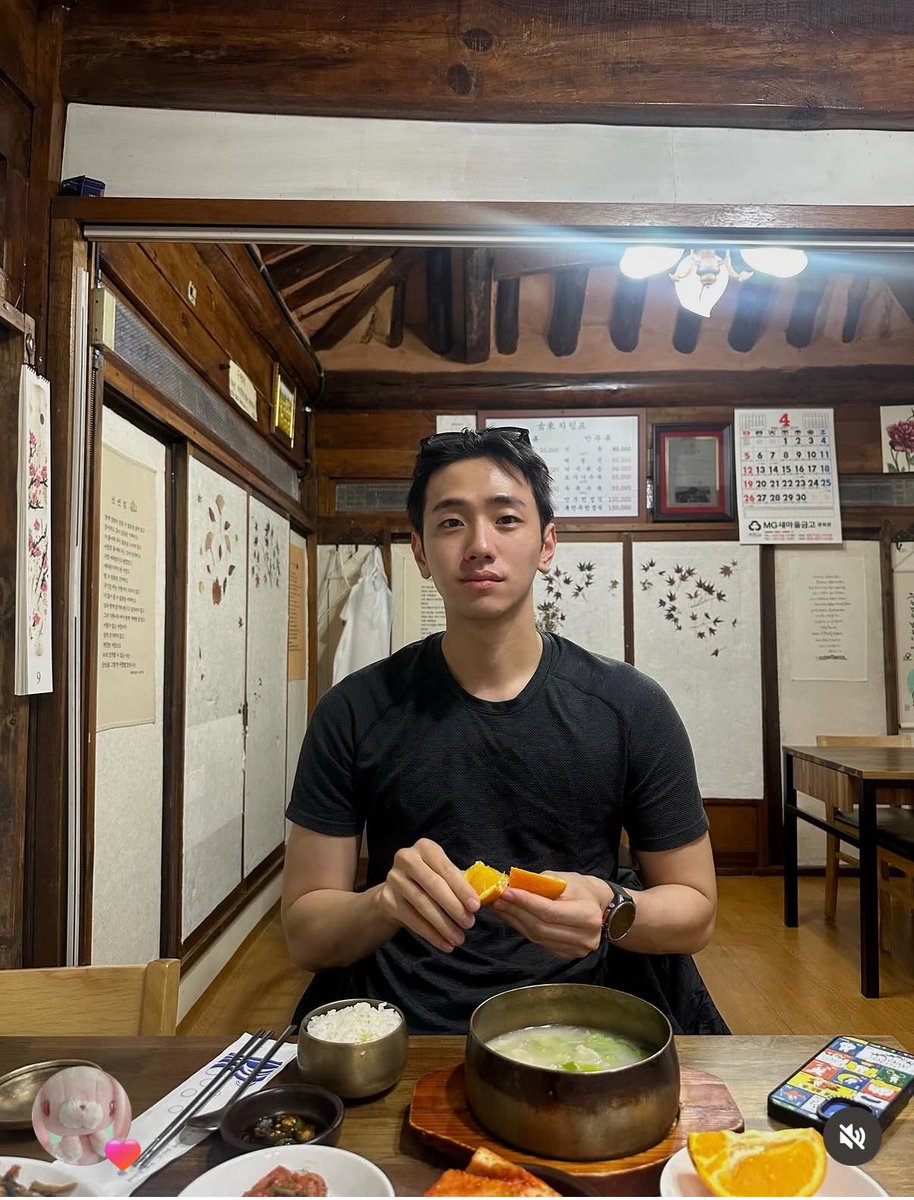 토가와 tweet media