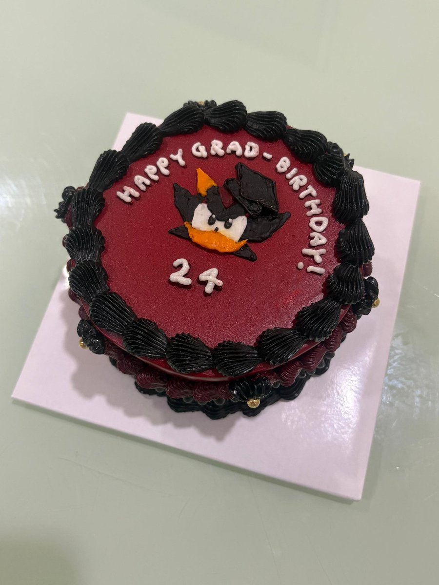 pyroboxes's tweet photo. Everything is Shadow-themed ✌️✌️✌️ https://t.co/s0BlBelZni