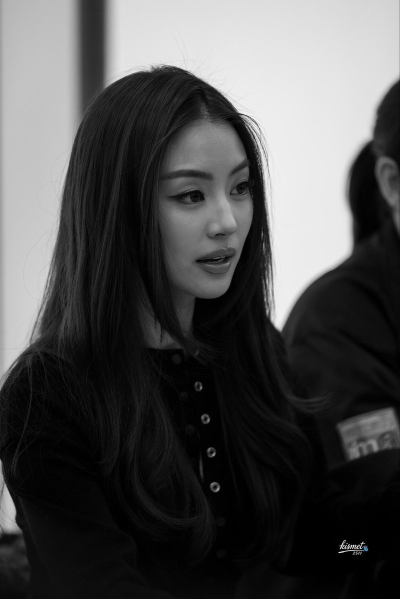 ถือกล้องไปติ่ง tweet media