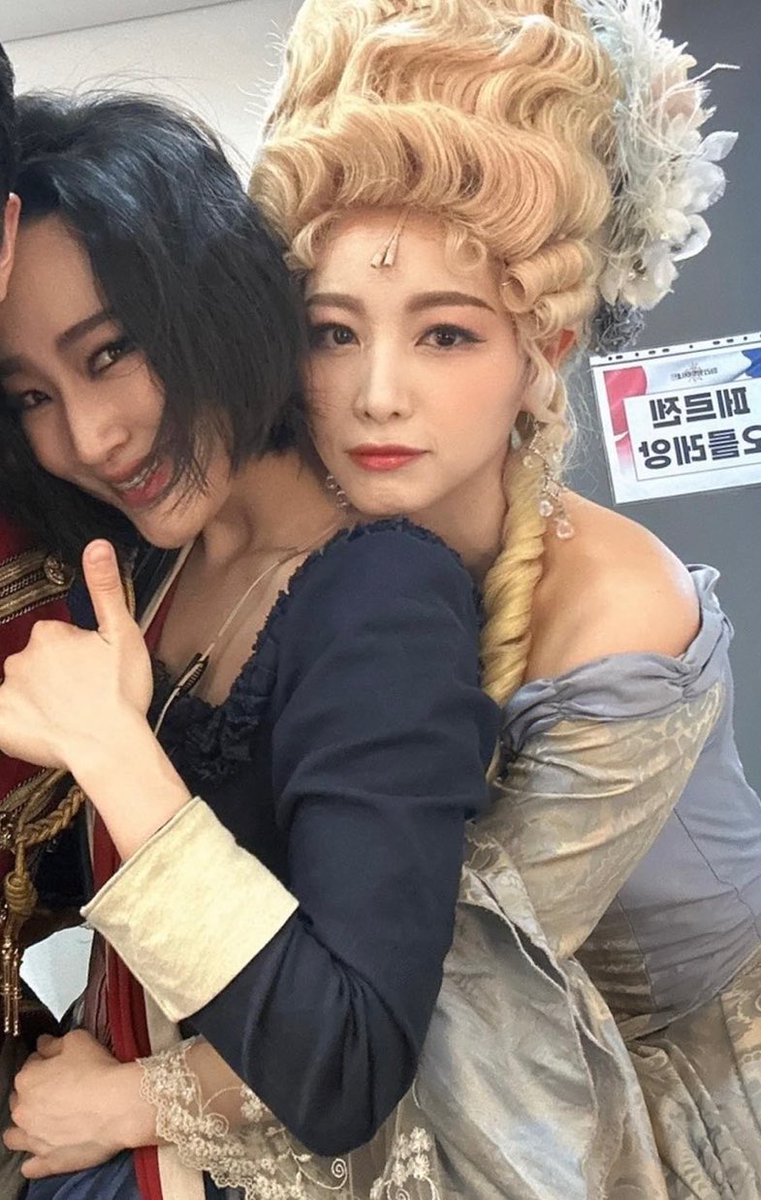 udttrs2's tweet photo. 아뭔데!!!!!!!!!!!!!!!!!!!!!!!! https://t.co/OozjCqKod3