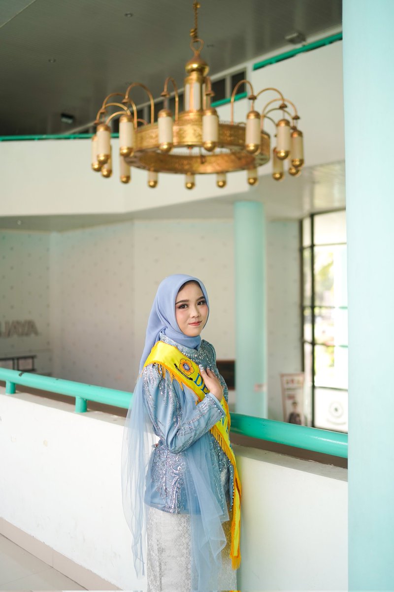 َ tweet media