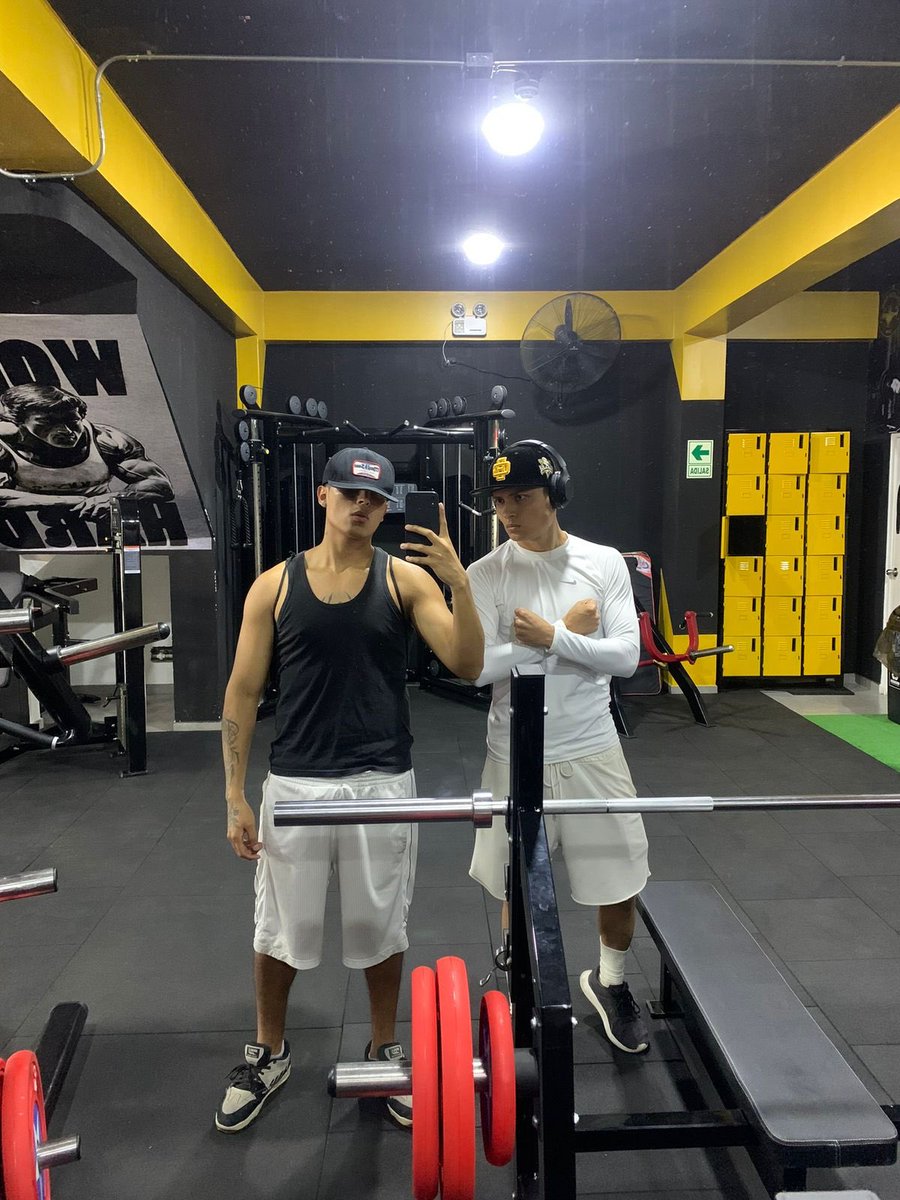 spidertheboy's tweet photo. ¿Ya vieron lo nuevo? Con mi amigo del gym🔥🔞➡️➡️ https://t.co/wkrWqdNExv https://t.co/joBBANKl3r