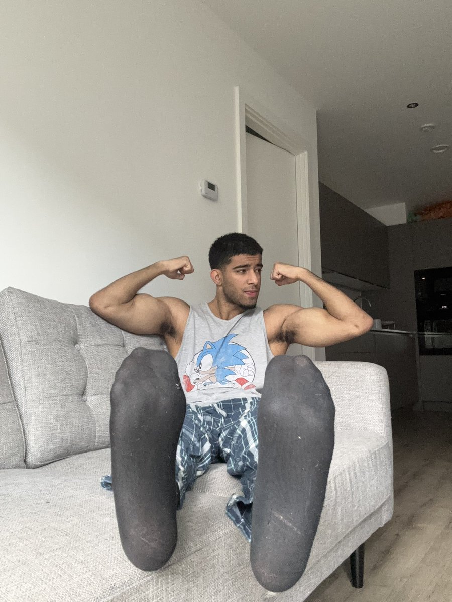 ArabMaster23s's tweet photo. Black socks black pits.

Truly the best in the game. https://t.co/o7VwyFNm8F