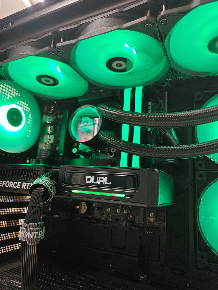 🪛組立代行PCをご紹介🪛 ブラック構成×グリーンRGBで統一した