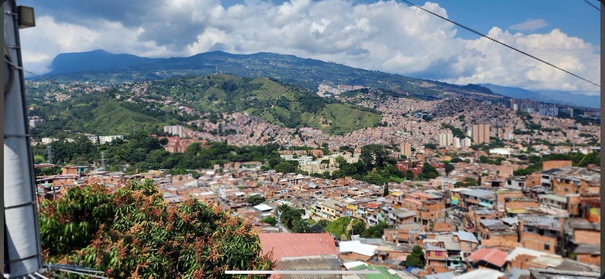 _Cal1998's tweet photo. Medellin Colombia 🇨🇴😍 https://t.co/HtaTpfS3GQ