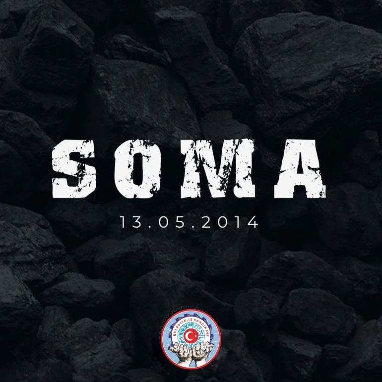 belediyeis1983's tweet photo. Bundan 12 yıl önce, Soma Maden Faciası’nda 301 maden emekçisi; ihmalkârlığın, denetimsizliğin ve insan hayatını hiçe sayan bir çalışma düzeninin kurbanı oldu. Geride ise acısı dinmeyen aileler, yarım kalan hayatlar ve vicdanlarda silinmeyen büyük bir yara kaldı. Aradan geçen yıllara rağmen Soma’nın acısı hâlâ ilk günkü gibi yüreğimizde.

Soma’dan bugüne, emekçiler hâlâ denetimsiz, sendikasız ve güvencesiz çalışma koşulları nedeniyle iş cinayetlerinde yaşamını yitiriyor. Her kayıp, emeği koruyan denetimin, örgütlülüğün ve sendikal mücadelenin ne kadar hayati olduğunu bir kez daha gösteriyor.

Soma Katliamı’nın 12. yılında, yaşamını yitiren 301 maden emekçisini ve tüm iş cinayetlerinde kaybettiğimiz emekçileri saygı ve özlemle anıyoruz. Emekçinin canının kârdan daha değerli olduğu bir düzen kurulana kadar mücadelemizi sürdürecek; Soma’yı unutmayacak, unutturmayacağız.