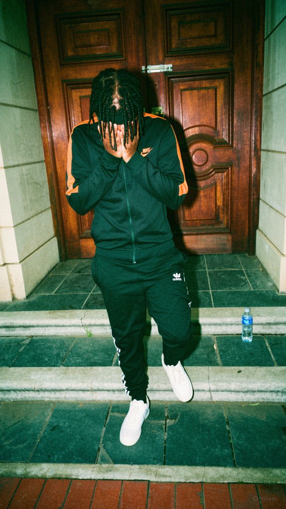 JA¥Hood tweet media