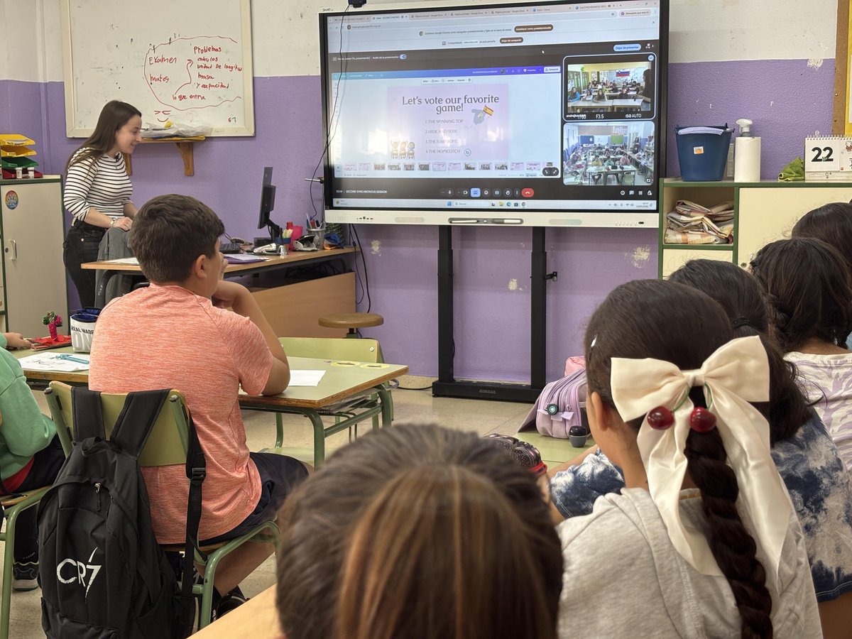ceipesperanza's tweet photo. Intercambio virtual en 5º con Nerea, nuestra alumna de prácticas

https://t.co/5HBfbGhFH3 https://t.co/ObIcnNwX4b
