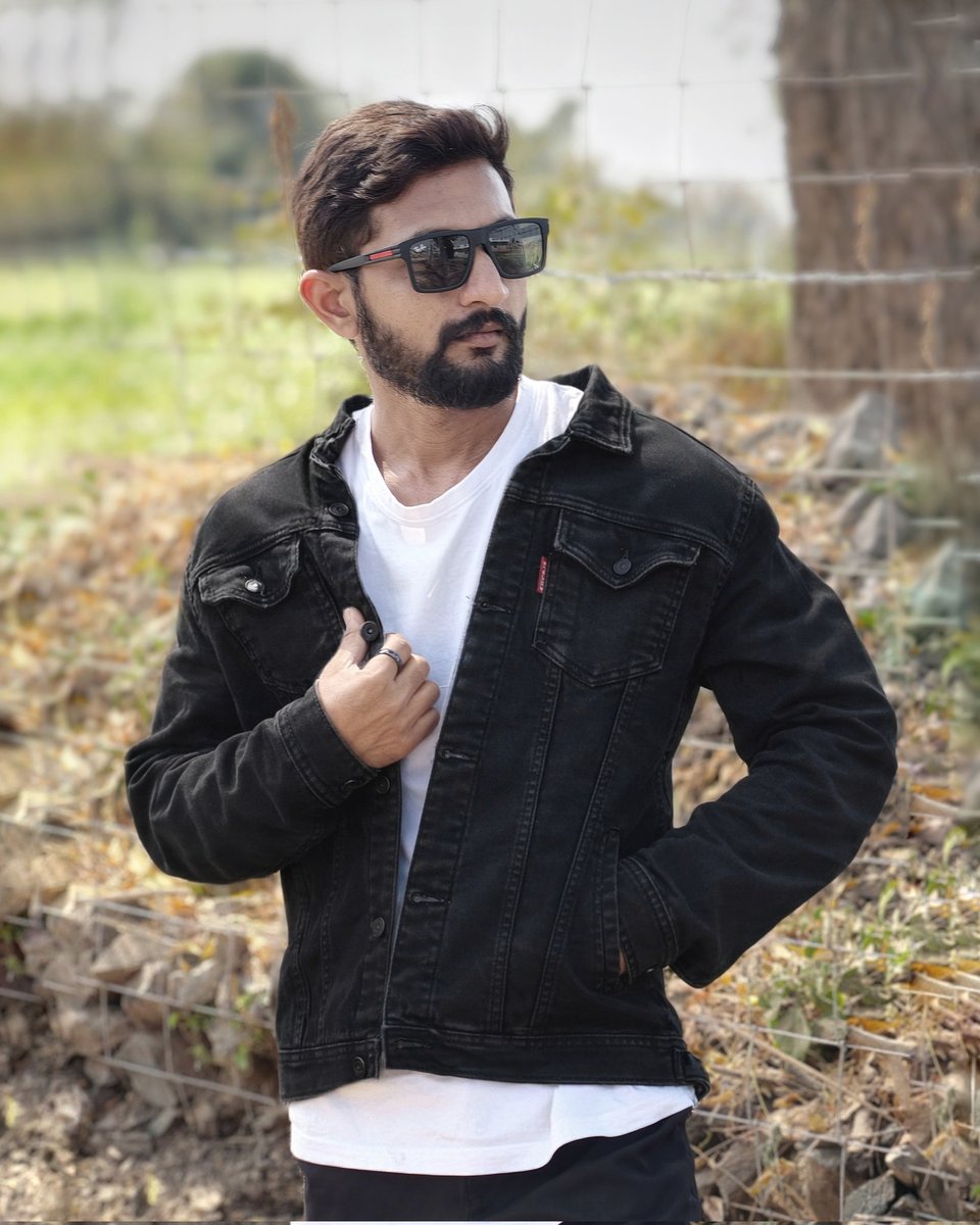vj_rajgor's tweet photo. "Style is the only thing you can own that nobody can take from you."😎🔥

•

#vj_rajgor #vjrajgor #style #vibes https://t.co/gk69BOn2bQ