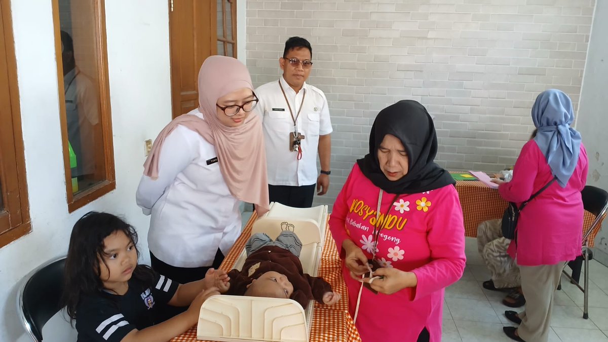 Kel_Batar's tweet photo. [ 13 Mei 2026 ] Monitoring Posyandu RW 05, RW 06 dan RW 07 Kelurahan Babakan Tarogong https://t.co/THG514jUH6