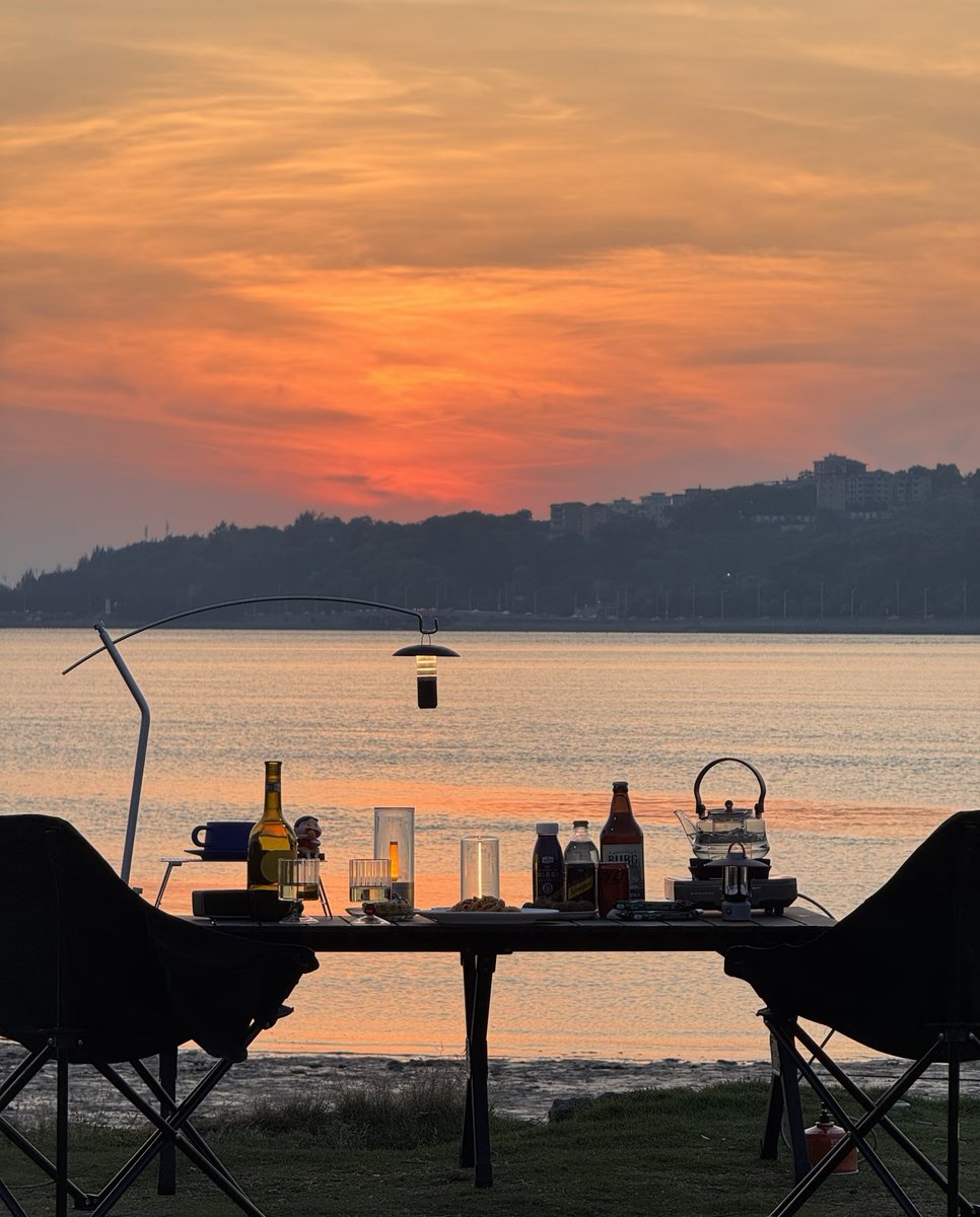 pgat69o's tweet photo. sunset is free,happy is also free~ https://t.co/JxMmV5XzER